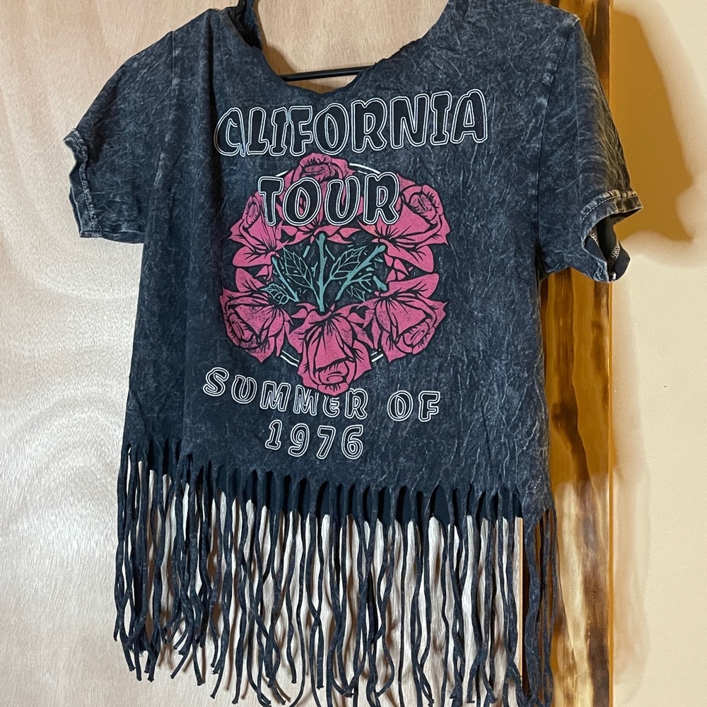 Medium fringe acid washed crop (tags removed brand unknown